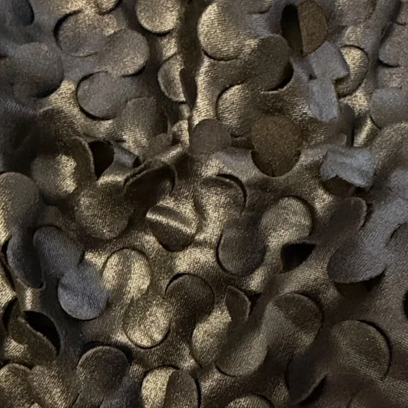 Chic Black Textured Long Sleeve Dress - Picture 5 of 5